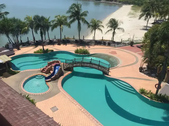 фото отеля Lagoon Residence @ Langkawi (Langkawi Lagoon Beach Resort) изображение №1