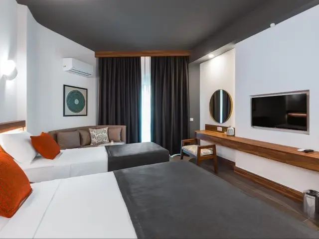 фото отеля Kaia Coracesium (ex. Villa Sunflower Beach; Titan Garden) изображение №17