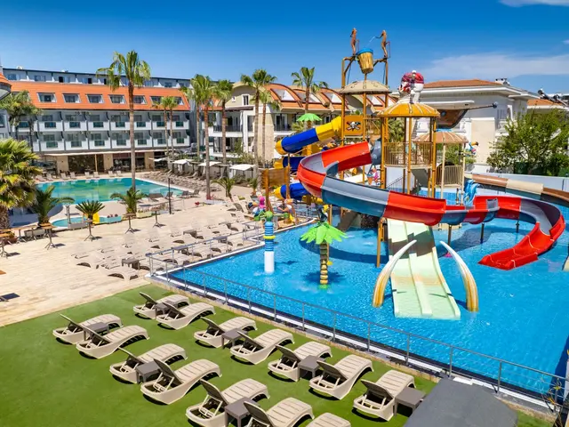 фотографии Dedeman Kemer Resort (ex. Club Jovia; Armir Resort; Kemer Reach) изображение №4