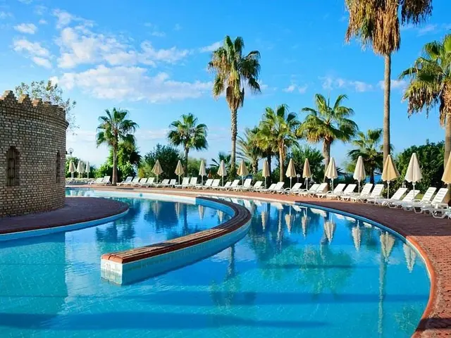 фото MC Beach Resort (ex. Otium MC Beach Resort; MC Beach Park Resort Hotel & SPA) изображение №2