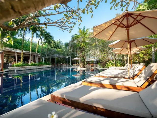 фотографии Baanjai Surin Beach изображение №4