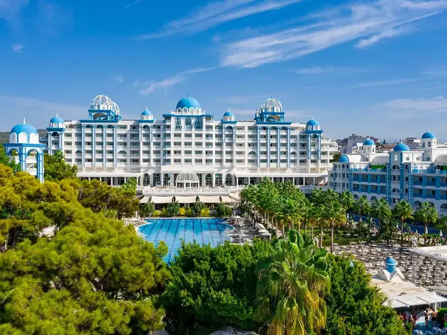Rubi Platinum Spa Resort & Suites