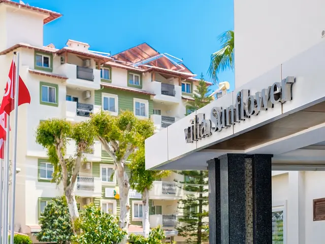 фото Villa Sunflower (ex. Villa Sunflower Aparts & Suites) изображение №102