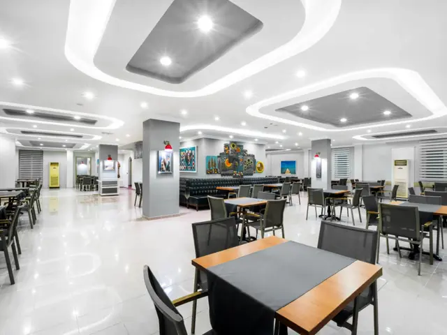 фото Villa Sunflower (ex. Villa Sunflower Aparts & Suites) изображение №78