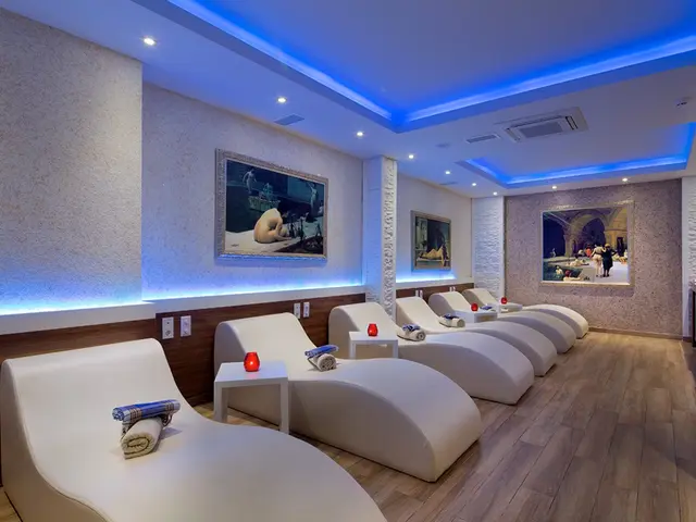 фото Villa Sunflower (ex. Villa Sunflower Aparts & Suites) изображение №70