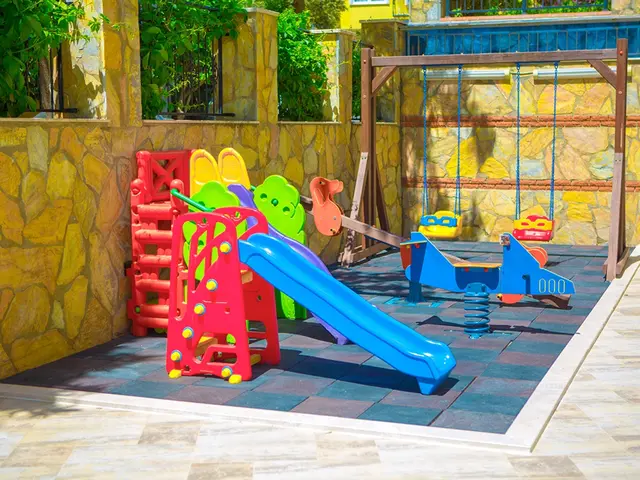 фото отеля Villa Sunflower (ex. Villa Sunflower Aparts & Suites) изображение №65