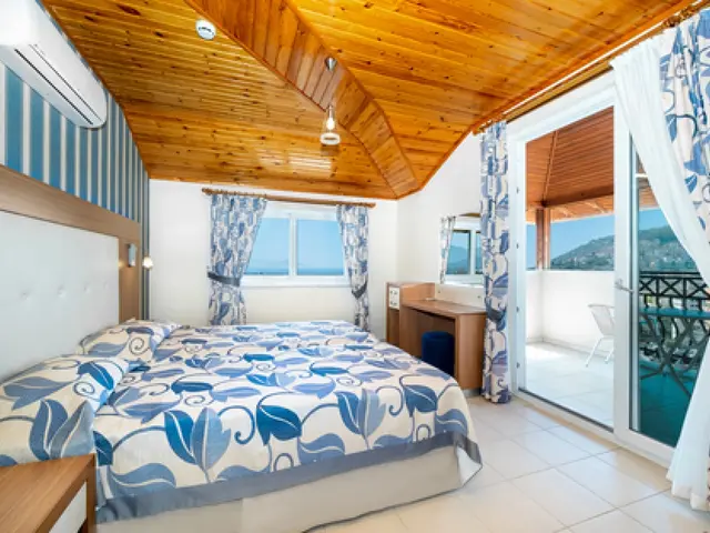 фото отеля Villa Sunflower (ex. Villa Sunflower Aparts & Suites) изображение №61