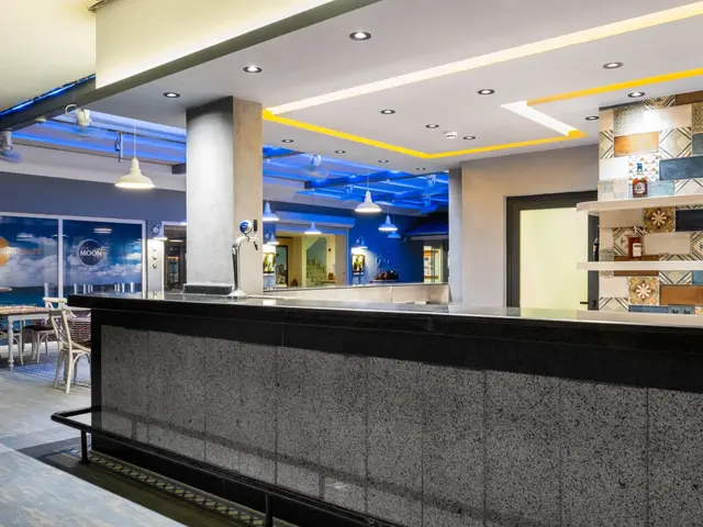 фото Villa Sunflower (ex. Villa Sunflower Aparts & Suites) изображение №50