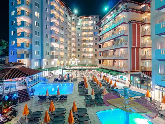 фото Villa Sunflower (ex. Villa Sunflower Aparts & Suites) изображение №34