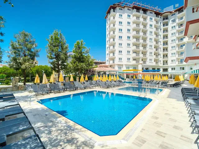 фото Villa Sunflower (ex. Villa Sunflower Aparts & Suites) изображение №22