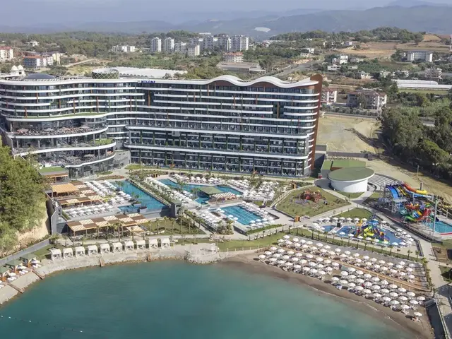 Mylome Luxury Hotel & Resort