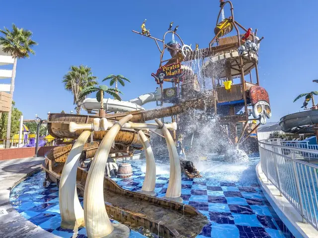 фотографии отеля Crystal Admiral (ex. Ardisia Deluxe Resort) изображение №3