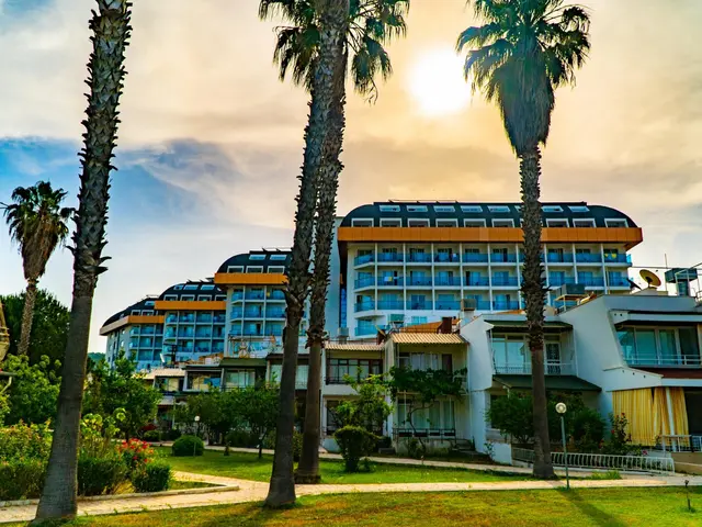 фото отеля Throne Beach Resort & Spa (ex. Throne Nilbahir Resort & Spa) изображение №25