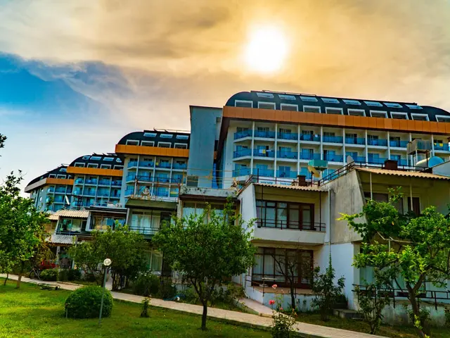 фото отеля Throne Beach Resort & Spa (ex. Throne Nilbahir Resort & Spa) изображение №13