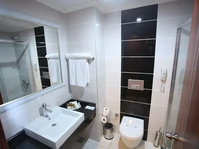 фото Throne Beach Resort & Spa (ex. Throne Nilbahir Resort & Spa) изображение №6