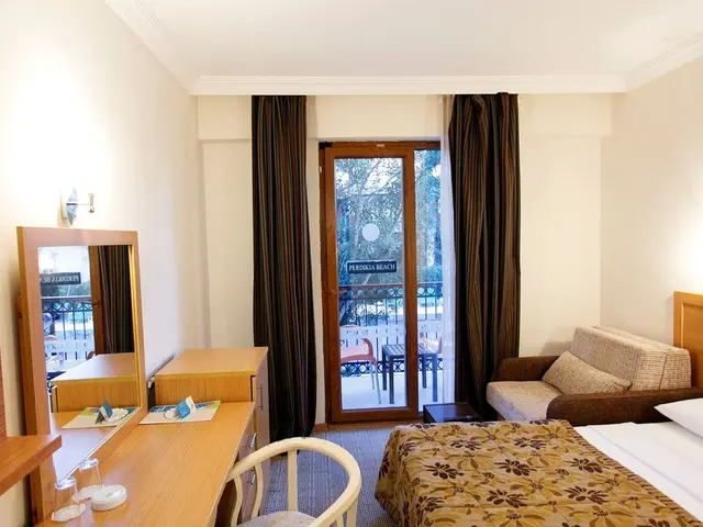 фото Perdikia Beach изображение №10