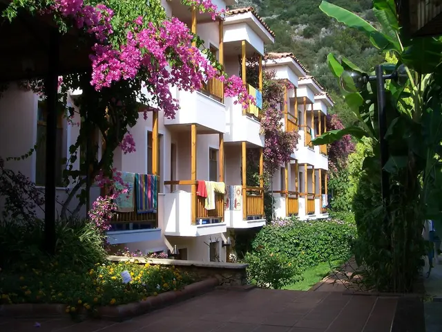 фото Perdikia Beach изображение №2