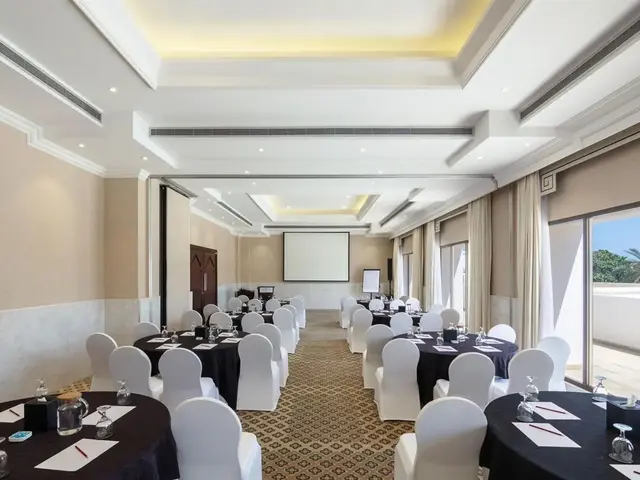 фотографии Crowne Plaza Muscat By IHG изображение №12