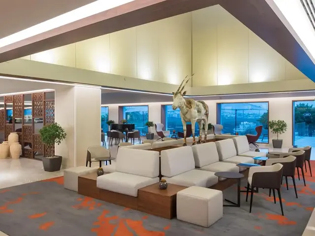 фотографии отеля Crowne Plaza Muscat By IHG изображение №15