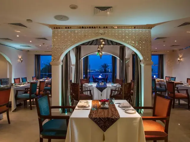 фото Crowne Plaza Muscat By IHG изображение №2