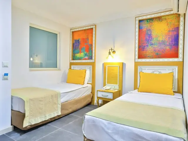 фото Crystal Club World Of Colours (ex. Crystal Family World Of Colours) изображение №2