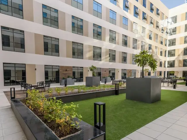 фотографии AlIskan Al Tullabi - Female Only изображение №8