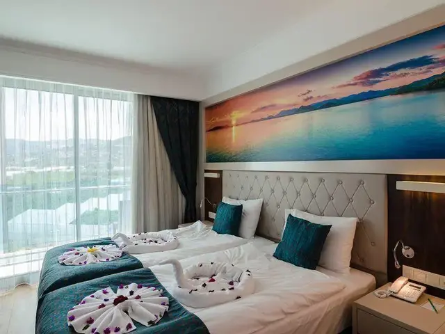 фото The Lumos Deluxe Resort изображение №2