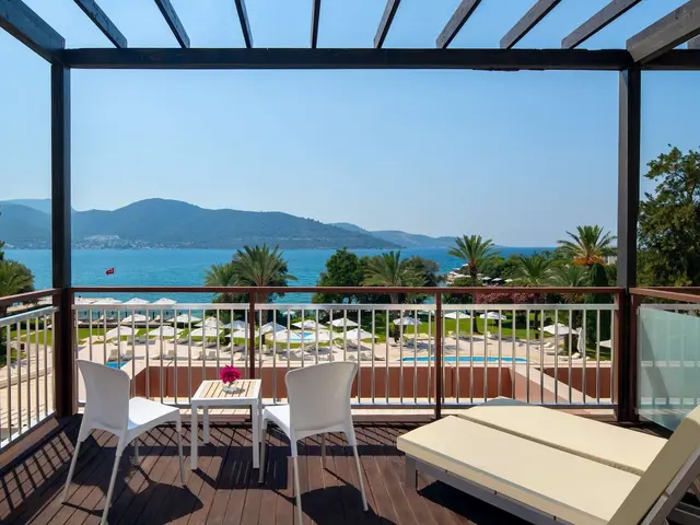 фото DoubleTree By Hilton Bodrum Isil Club Resort (ex. Coralia Club Milta) изображение №18