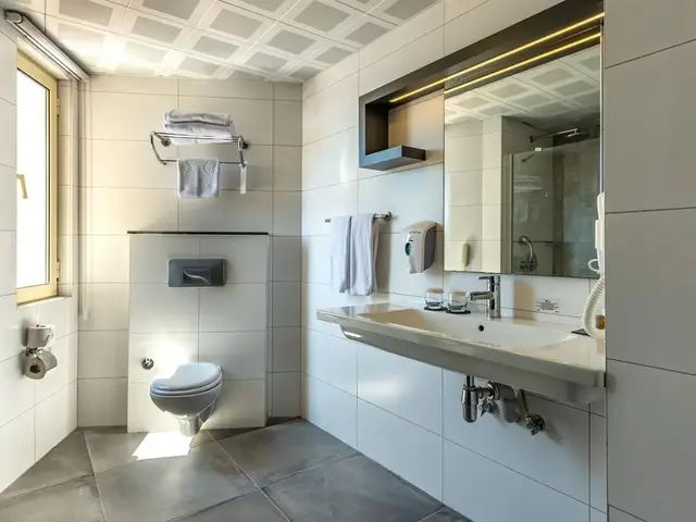 фото отеля White City Beach изображение №17