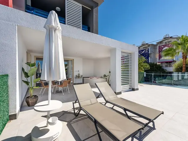 фотографии White City Beach изображение №8