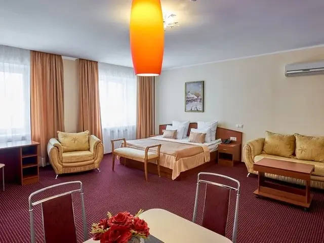 фото Форум (Forum) изображение №82