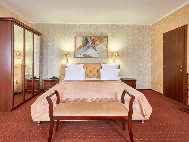 фото Форум (Forum) изображение №38