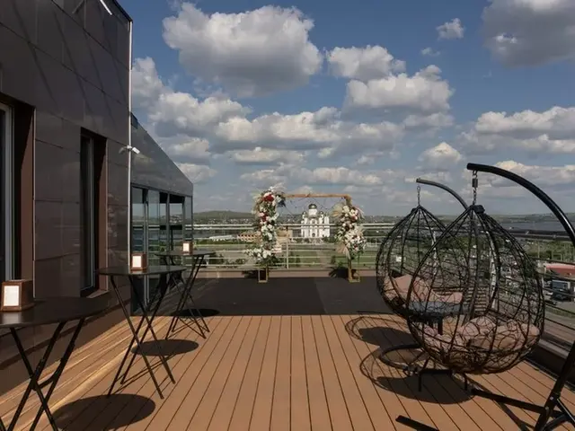 фото Форум (Forum) изображение №2