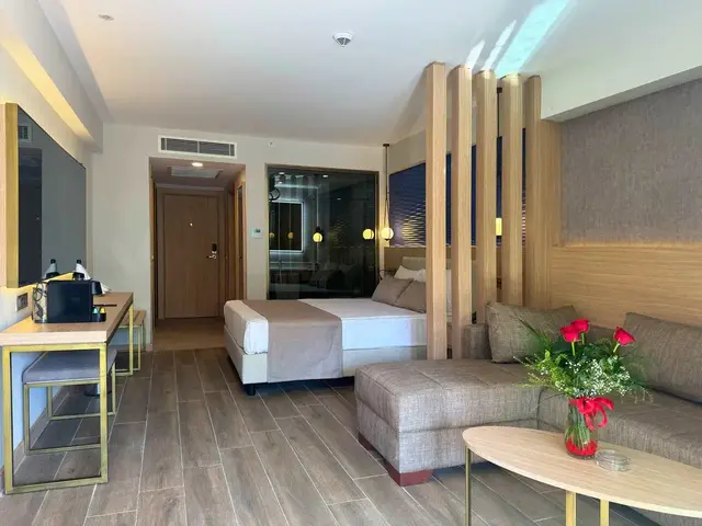 фото отеля Luna Vista (ex. Clover Magic Seagate; Throne Seagate Belek; Dyadom Resort Belek; Vera Seagate Resort) изображение №13