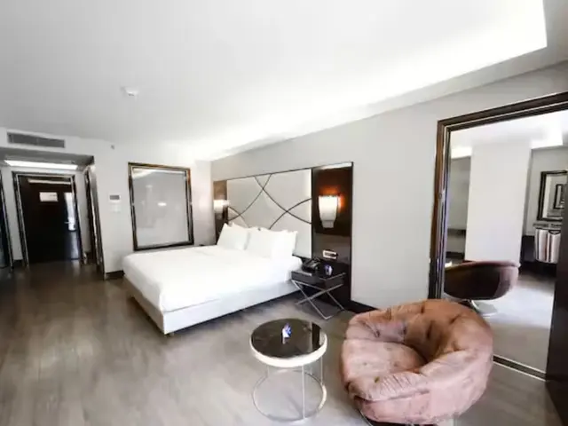 фото DoubleTree by Hilton Istanbul Esentepe (ex. Biz Cevahir Hotel Istanbul) изображение №6