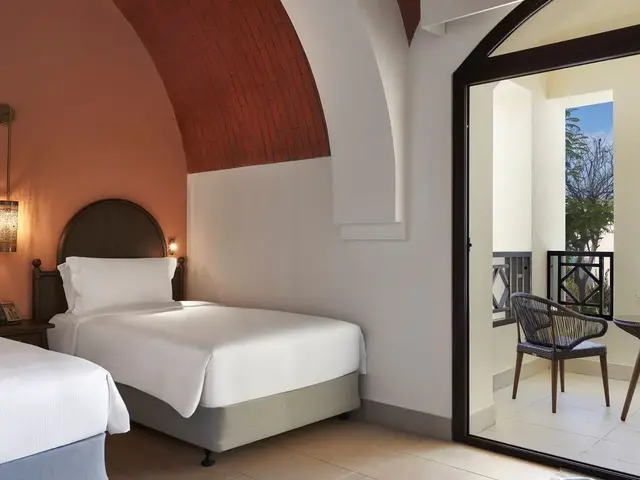 фото The Cove Rotana Resort изображение №6