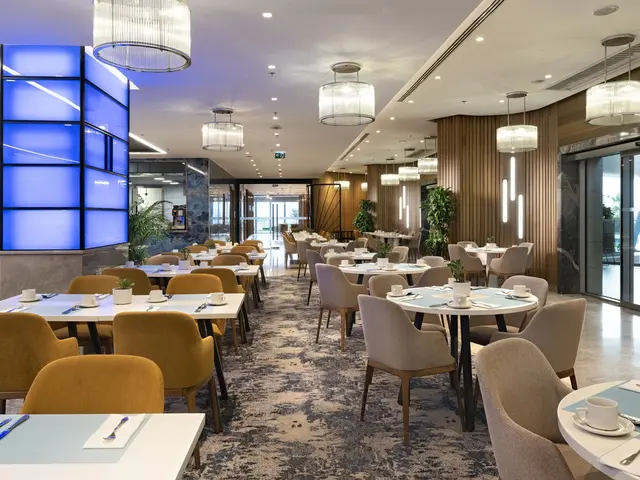 фотографии отеля Crowne Plaza Istanbul - Florya изображение №3