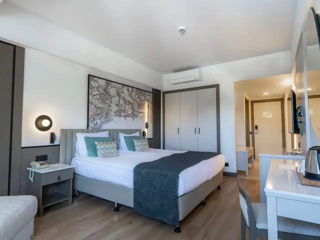 фото Side Breeze (ex. Monachus Park Hotel) изображение №10