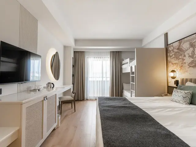 фото Side Breeze (ex. Monachus Park Hotel) изображение №2