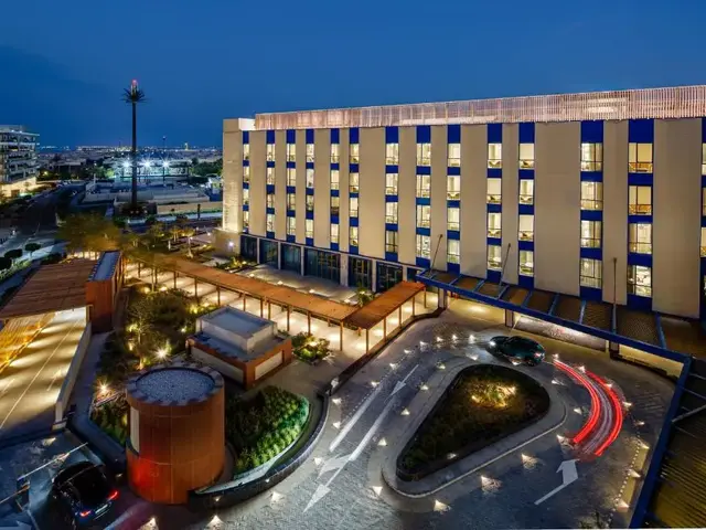 фото отеля Millennium Residences Saadiyat Island изображение №21