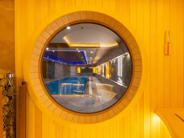 фото отеля Ramada By Wyndham Istanbul Pera (ex. The Peak Hotel) изображение №5