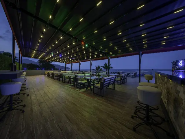 фотографии отеля Ring Beach (ex. Nautilus Hotel) изображение №15