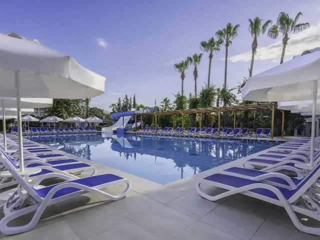 фото отеля Ring Beach (ex. Nautilus Hotel) изображение №1