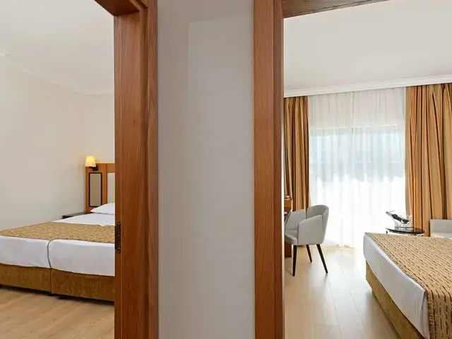 фото Aydinbey Famous Resort изображение №2