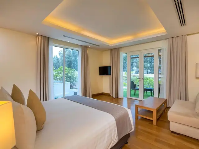 фото Splash Beach Resort (ex. Grand West Sands Resort & Villas; Centara West Sands Phuket) изображение №54