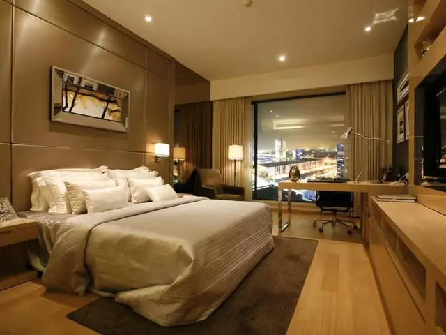 фото Silin Residence Poly World Trading Center изображение №14