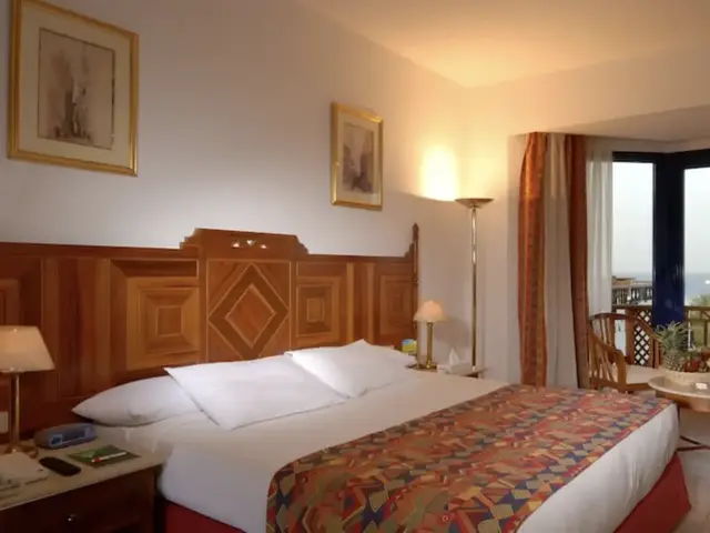 фото Amphoras Beach (ex. Shores Amphoras Resort; Otium Hotel Amphoras Sharm) изображение №6