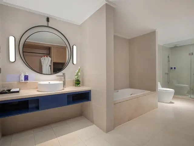 фото отеля Voco Guangzhou Shifu By IHG (ex. Holiday Inn Shifu) изображение №9