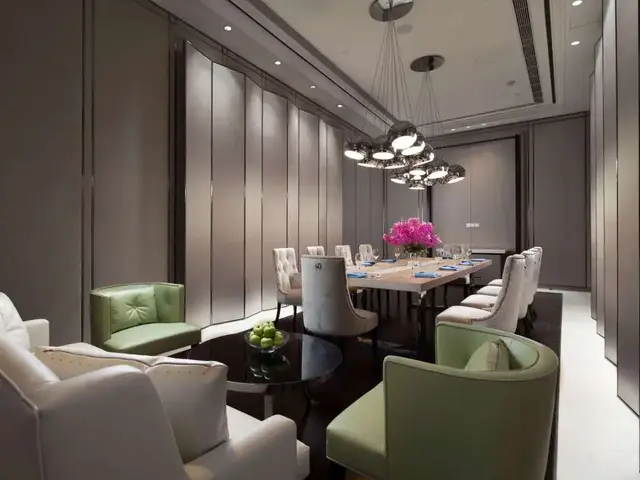 фото отеля Golden Tulip изображение №21