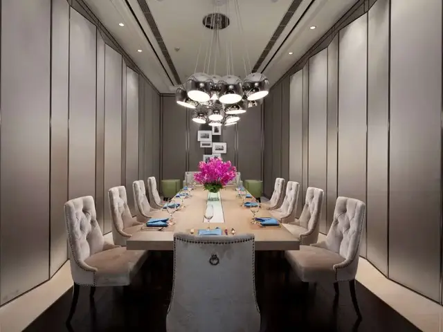 фотографии отеля Golden Tulip изображение №15